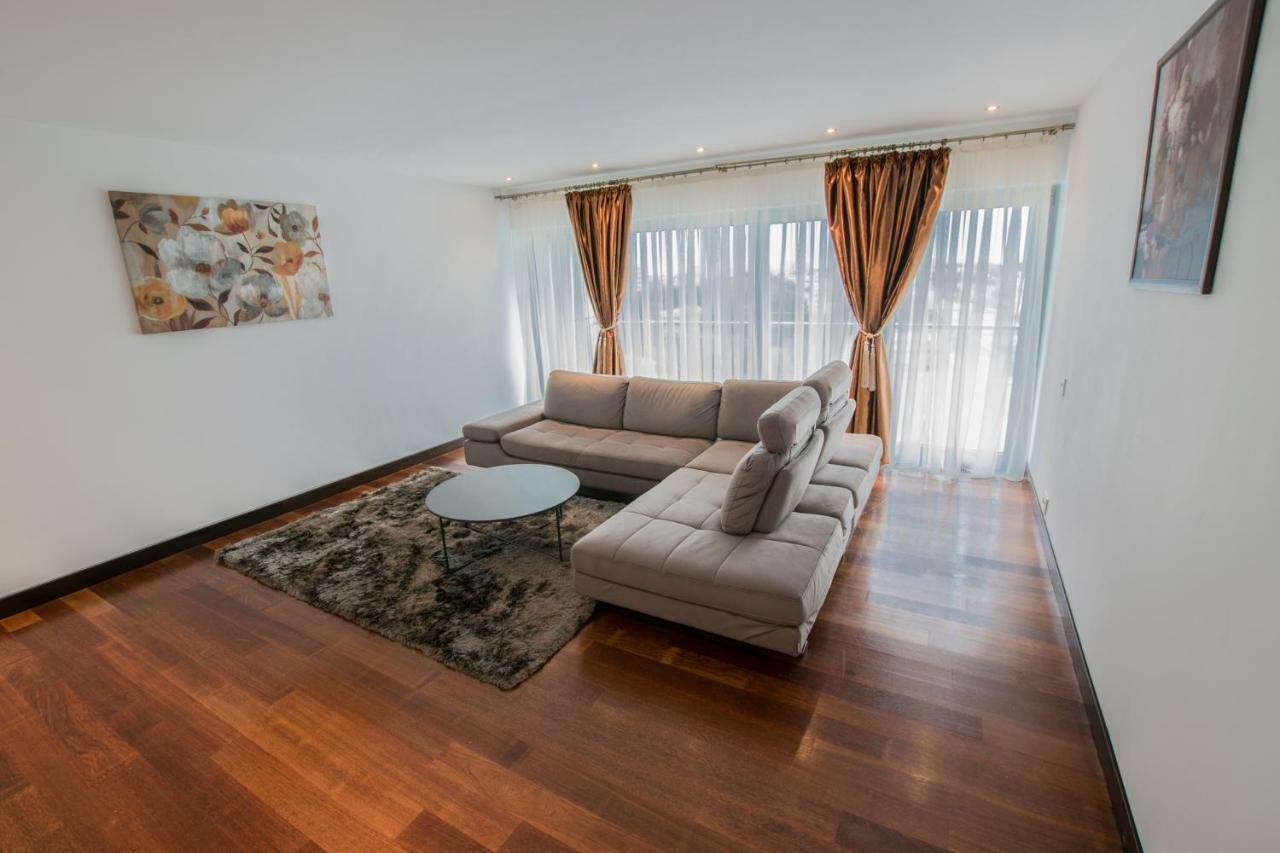 Alia Luxury Apartments Bucarest Esterno foto